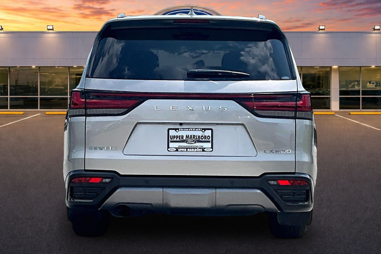 Used 2024 Lexus LX 600 4WD w/ Appearance Package image 4