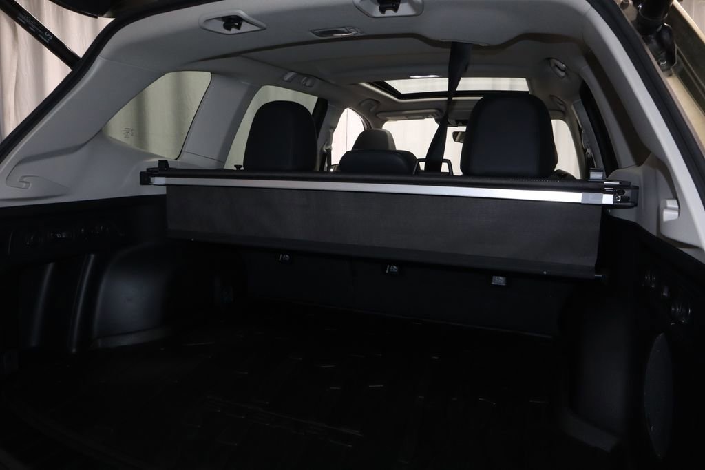 Used 2024 Subaru Forester Limited image 17