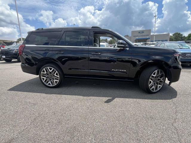 Certified 2025 Ford Expedition Platinum w/ Platinum Ultimate Package AWD/4WD image 3