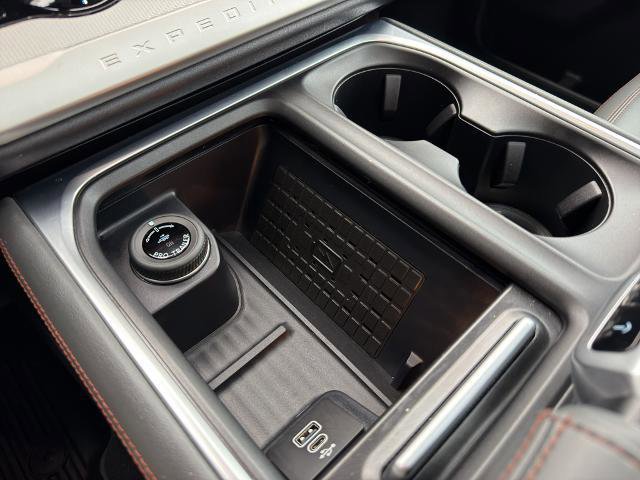 Certified 2025 Ford Expedition Active image 36