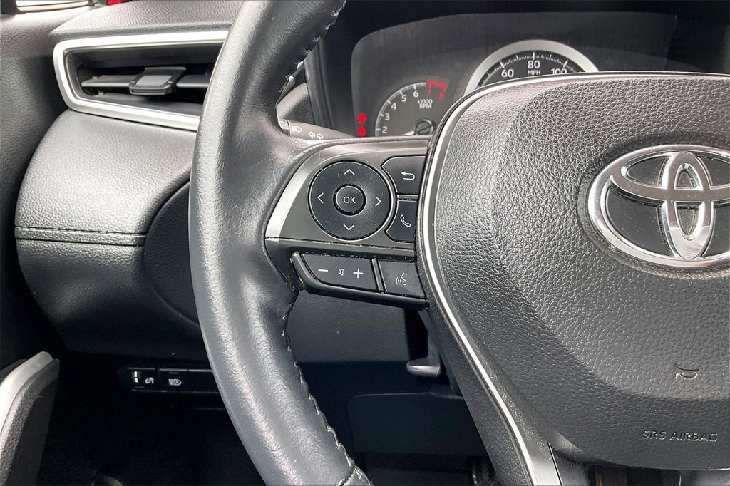 Used 2022 Toyota Corolla Cross LE image 10