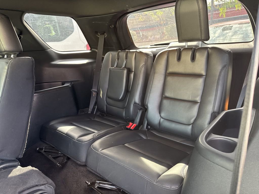 Certified 2018 Ford Explorer XLT w/ Equipment Group 202A image 18