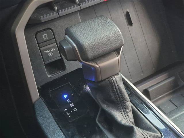 Used 2022 Toyota Tundra SR5 AWD/4WD image 12