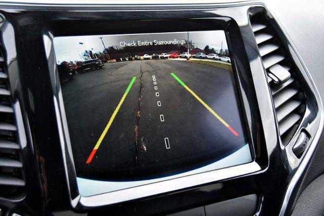 Used 2019 Jeep Cherokee Limited image 31