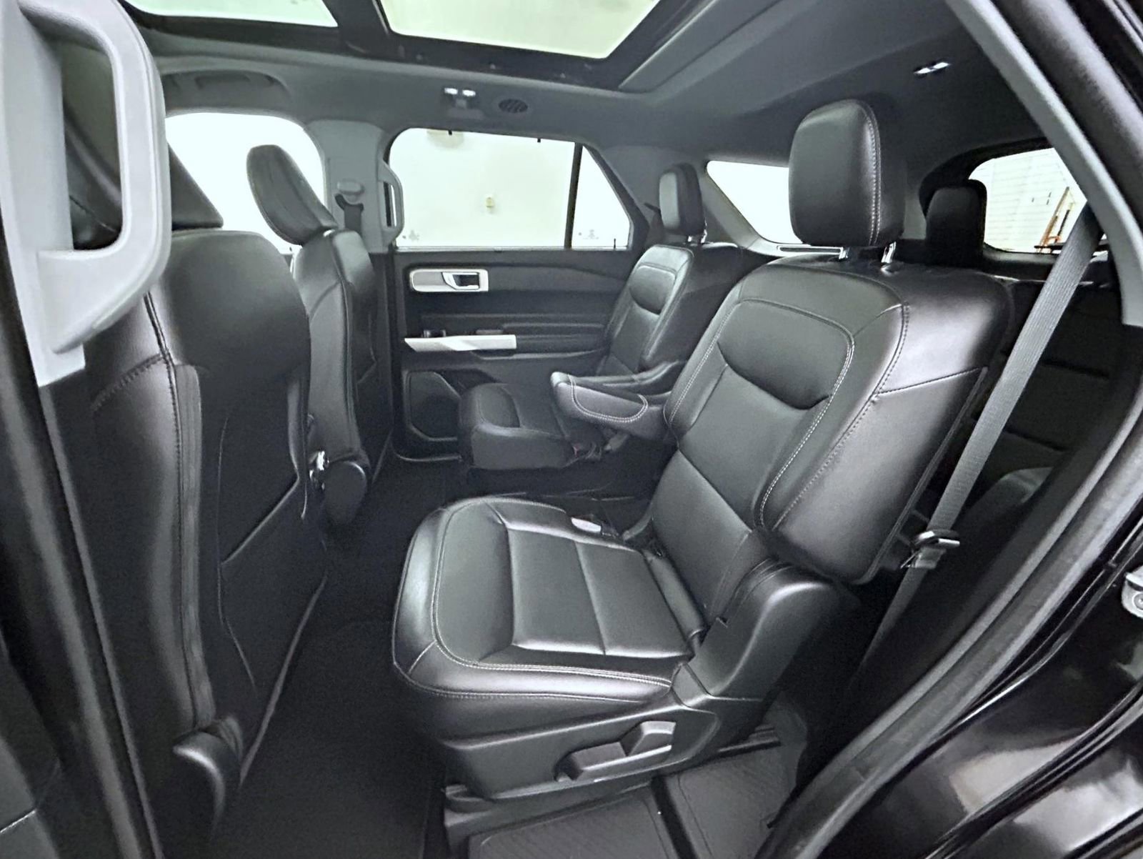 Certified 2021 Ford Explorer Limited w/ Equipment Group 301A image 21