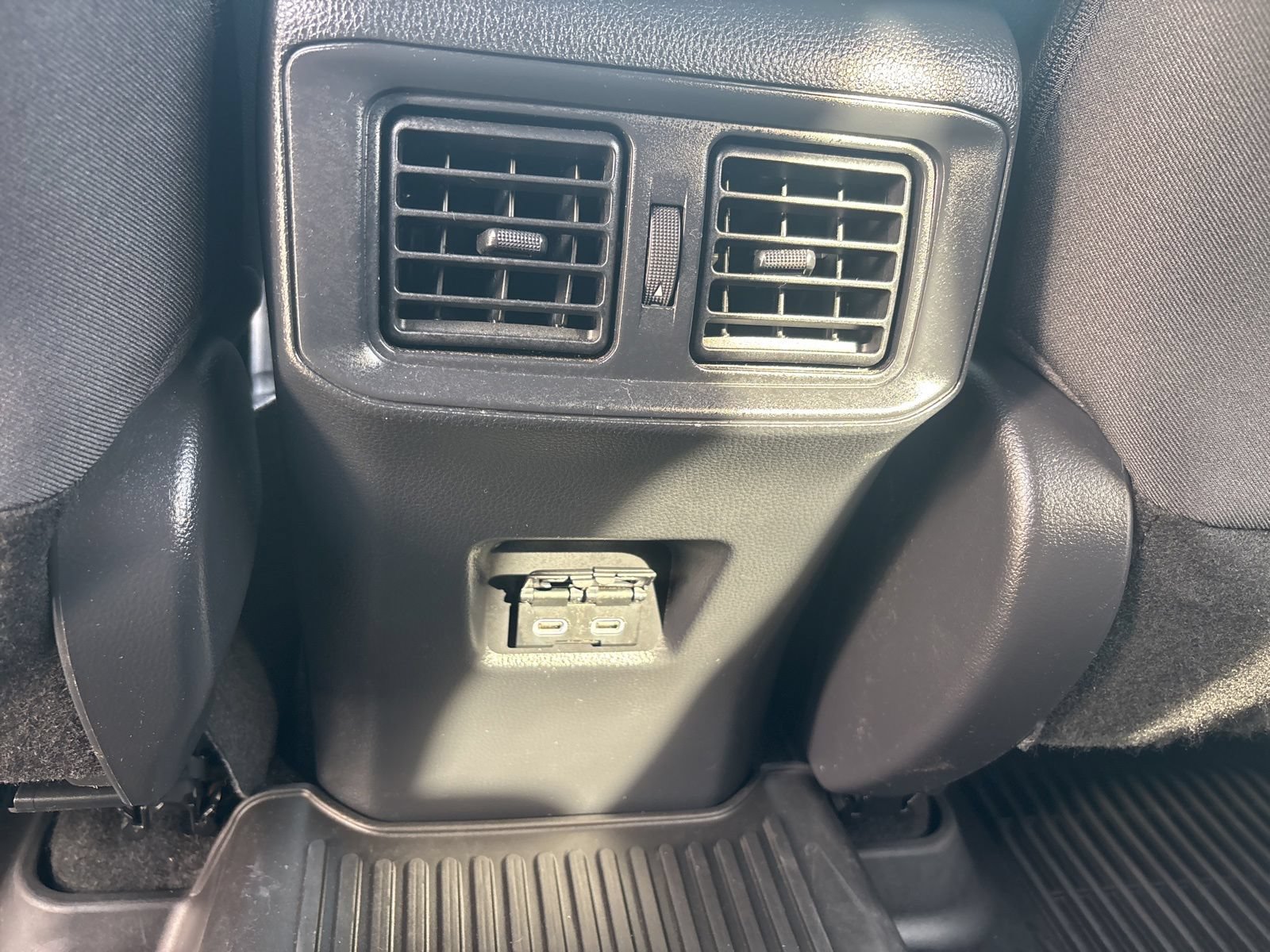 Used 2022 Toyota RAV4 SE AWD/4WD image 37