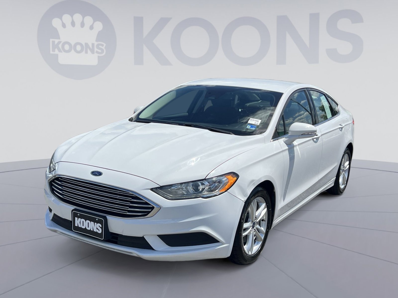Certified 2018 Ford Fusion SE FWD image 5