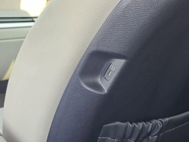 Used 2024 Hyundai Palisade Limited image 19