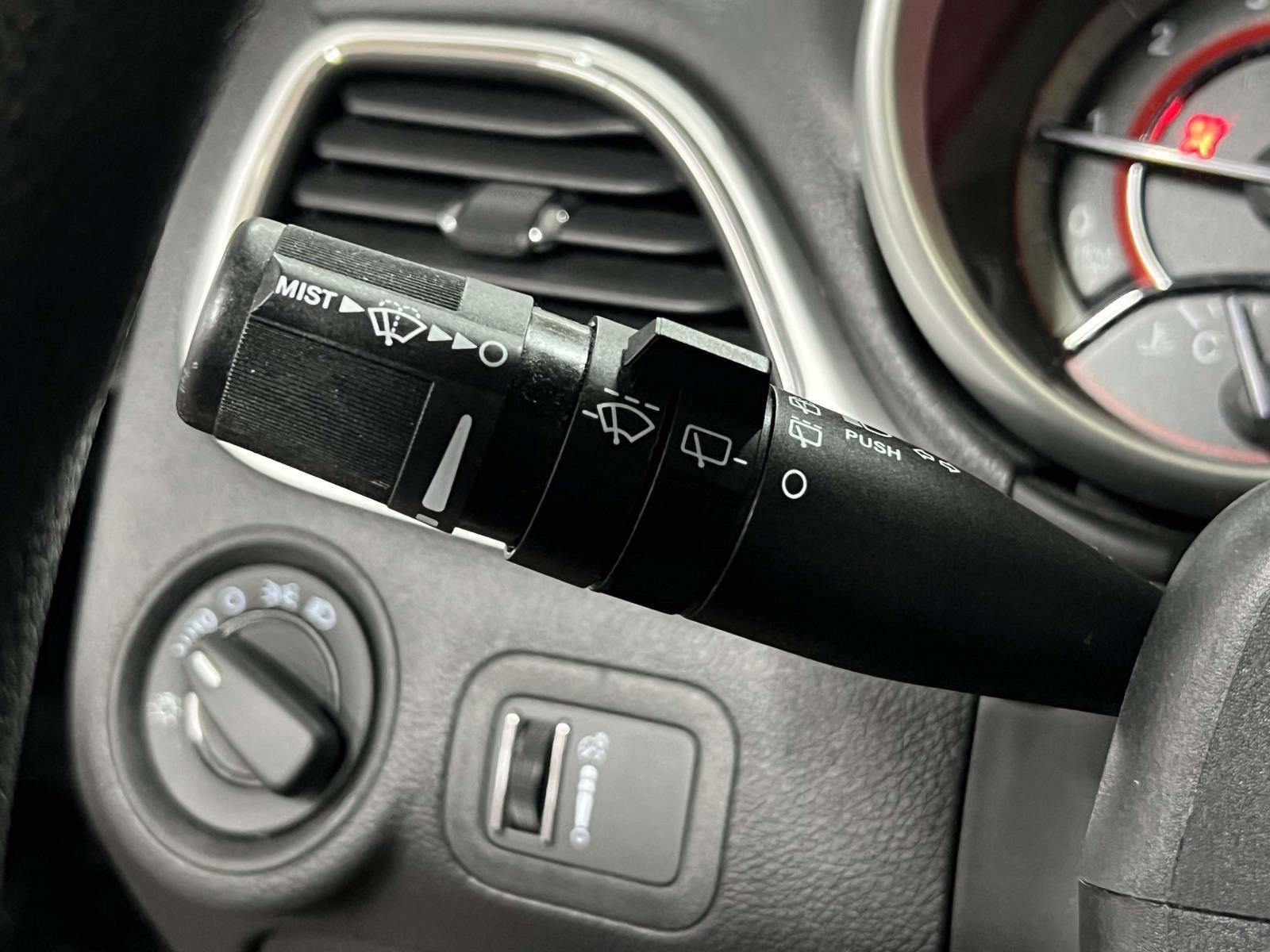 Used 2017 Dodge Journey SE image 22