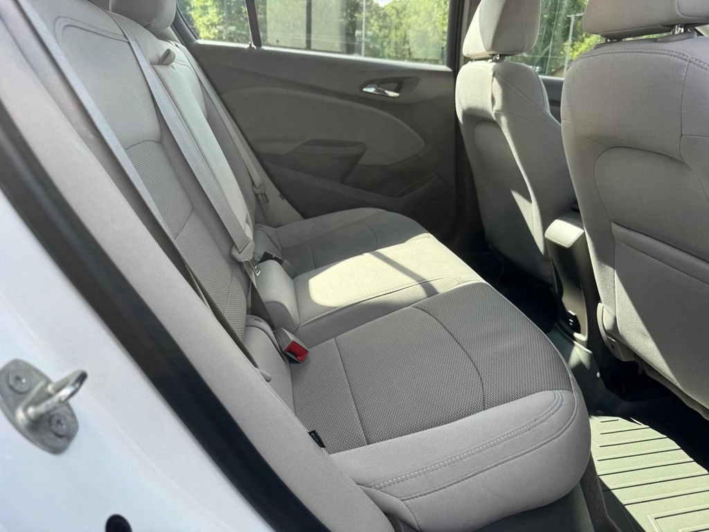 Used 2017 Chevrolet Cruze LT FWD image 19
