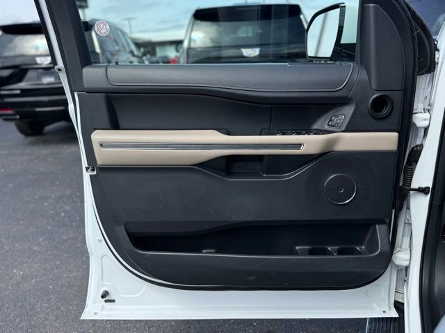 Certified 2023 Ford Expedition Max XLT image 11