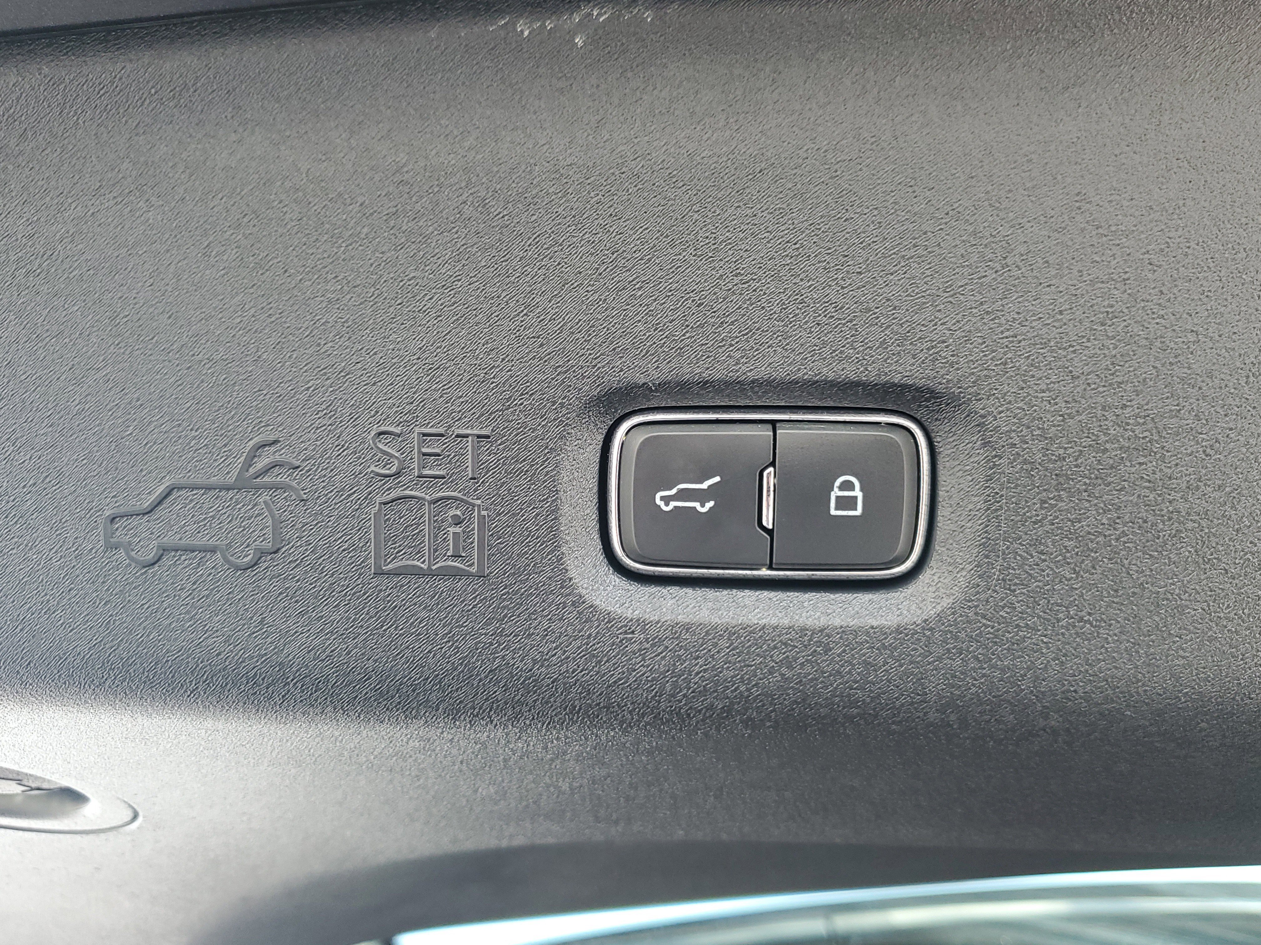 Certified 2025 Ford Expedition Max Platinum image 11