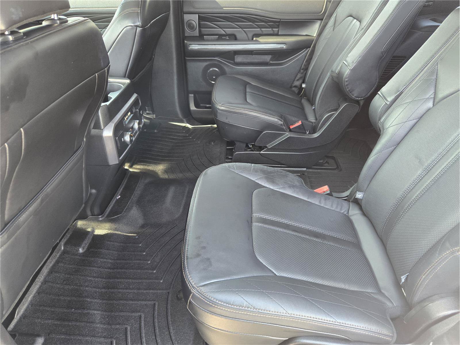 Certified 2019 Ford Expedition Platinum RWD image 28