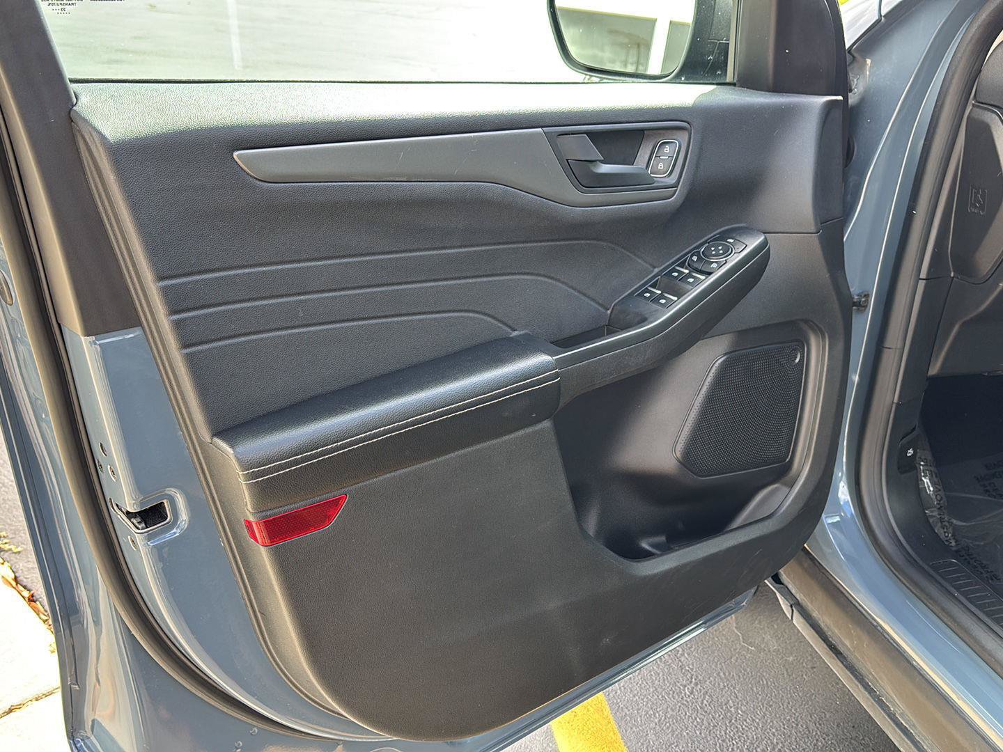 Certified 2023 Ford Escape Active AWD/4WD image 10