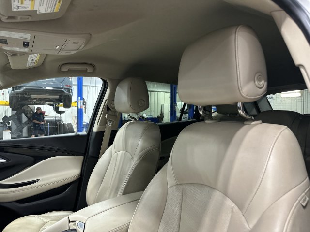 Used 2018 Buick Envision Essence FWD image 20