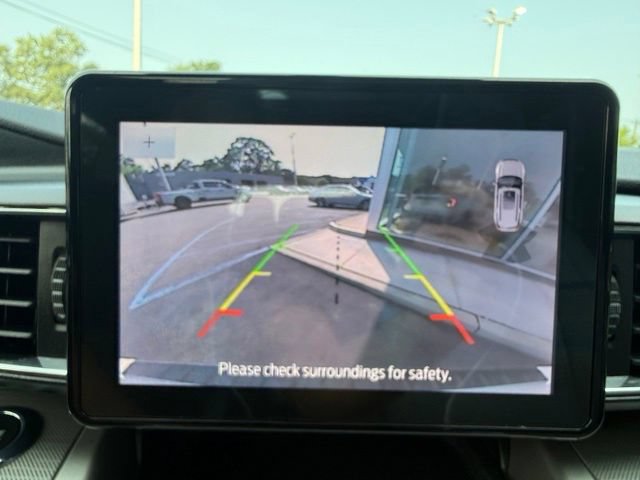 Certified 2021 Ford Explorer XLT w/ Equipment Group 202A AWD/4WD image 16