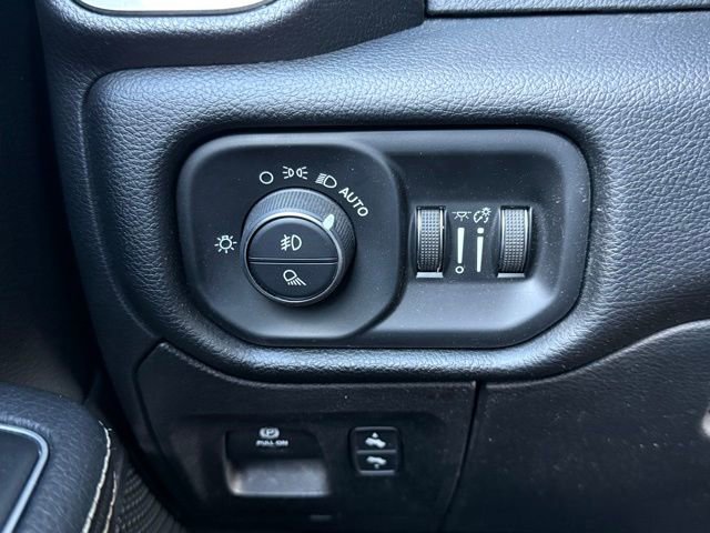 Used 2020 RAM 1500 Laramie RWD image 33