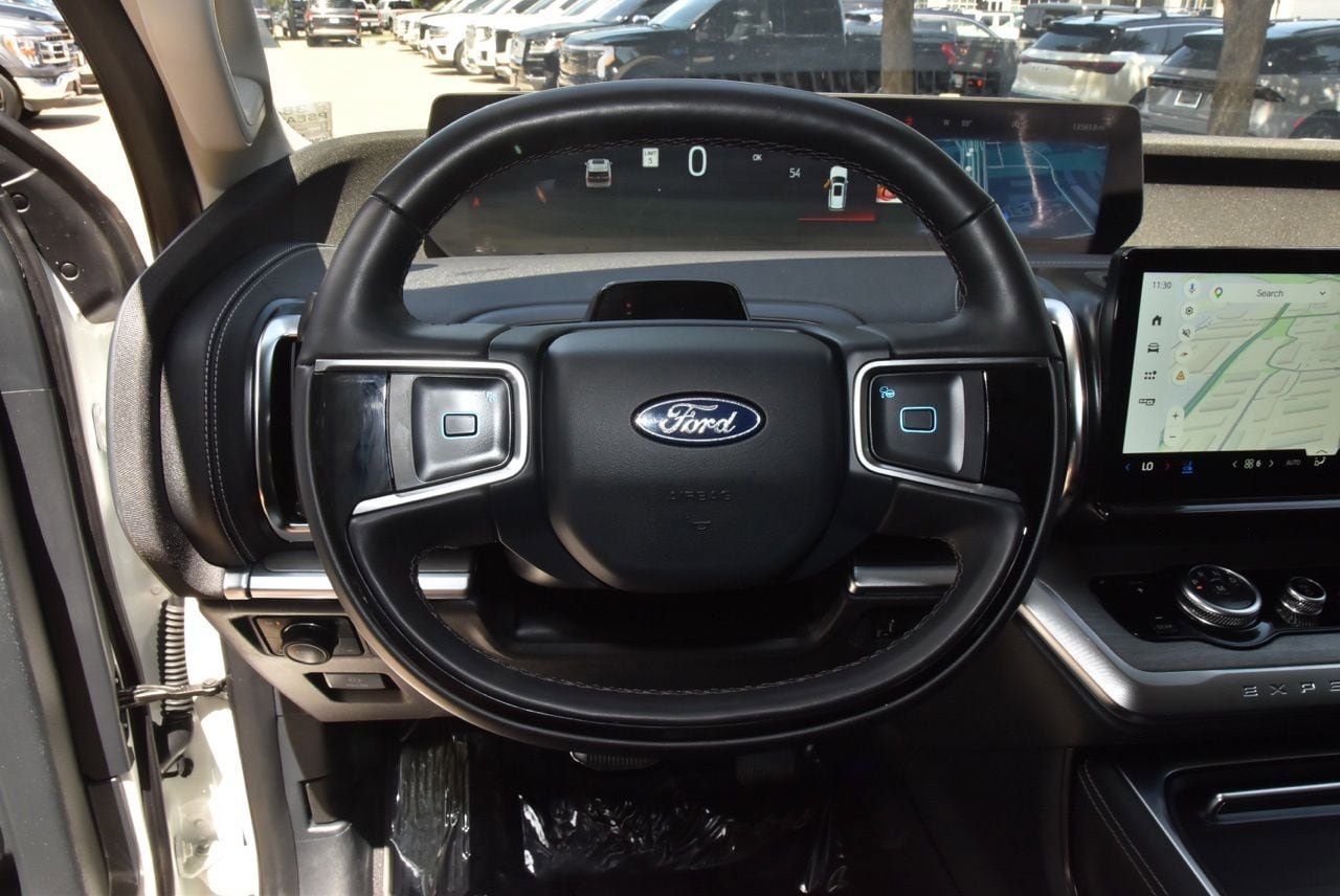 Certified 2025 Ford Expedition Max Platinum w/ Driver's Package AWD/4WD image 23