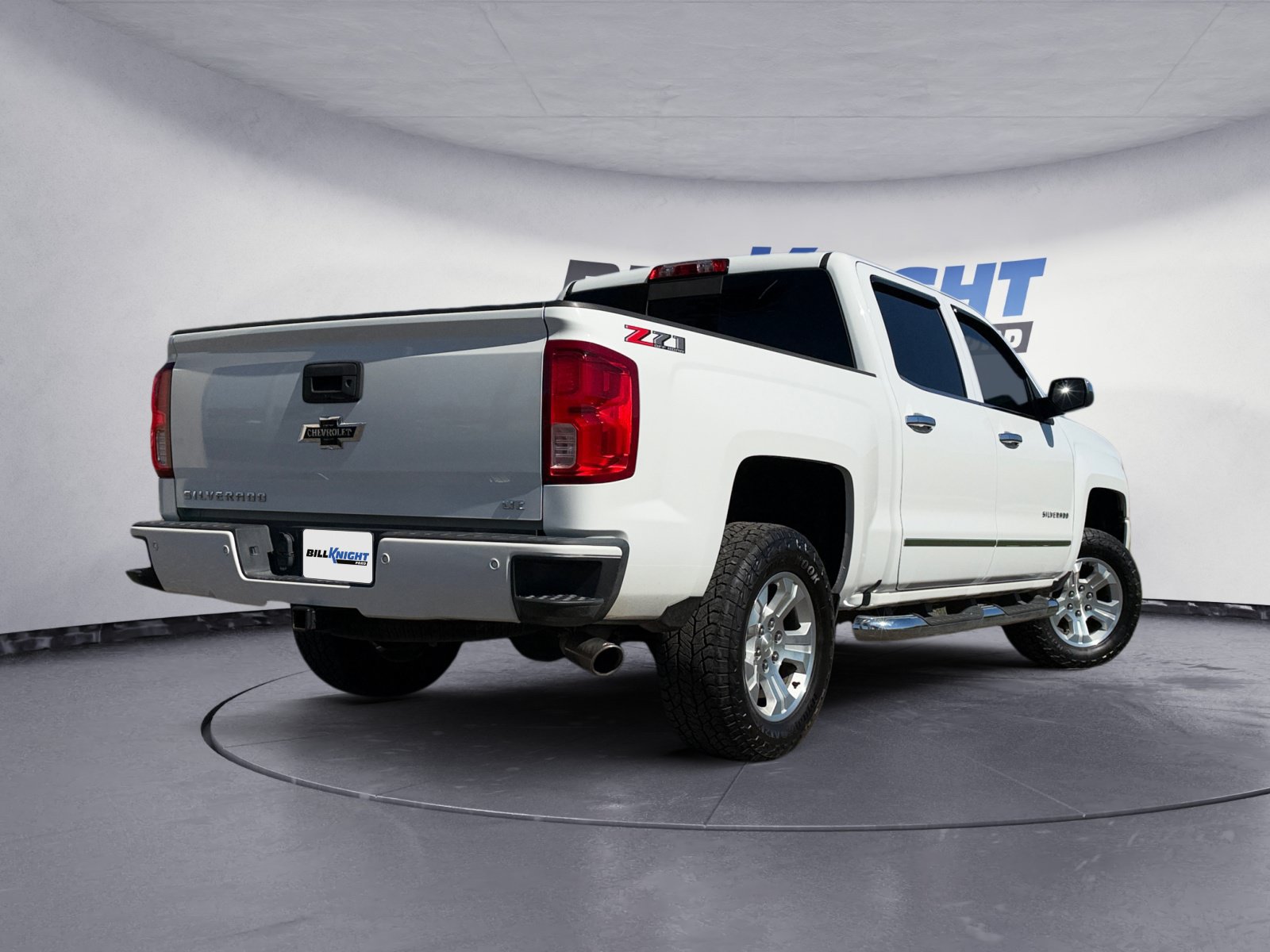 Used 2018 Chevrolet Silverado 1500 LTZ Z71 w/ LTZ Plus Package AWD/4WD image 5