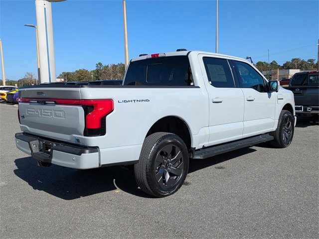 Certified 2023 Ford F150 Lightning Lariat w/ Tow Technology Package image 5