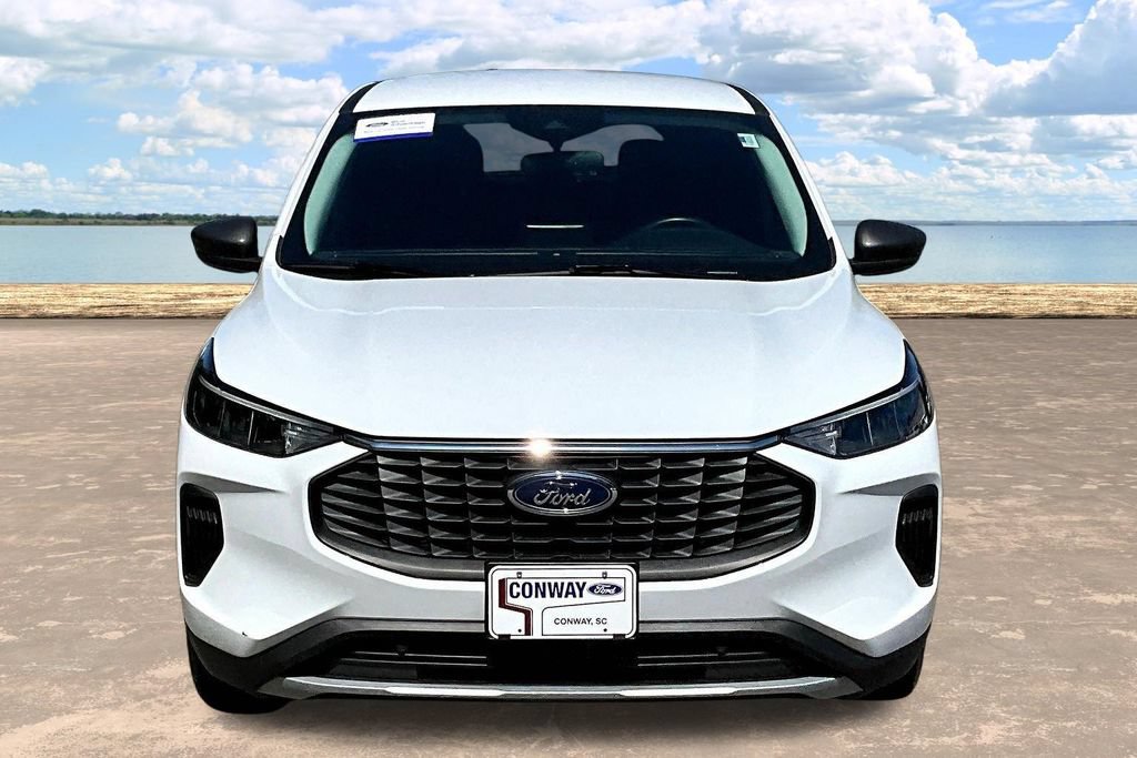 Certified 2023 Ford Escape Active AWD/4WD image 2