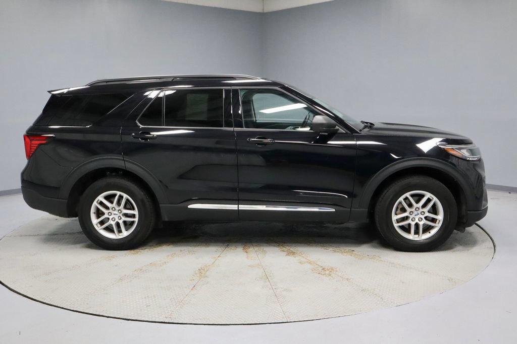 Certified 2025 Ford Explorer Active AWD/4WD image 12