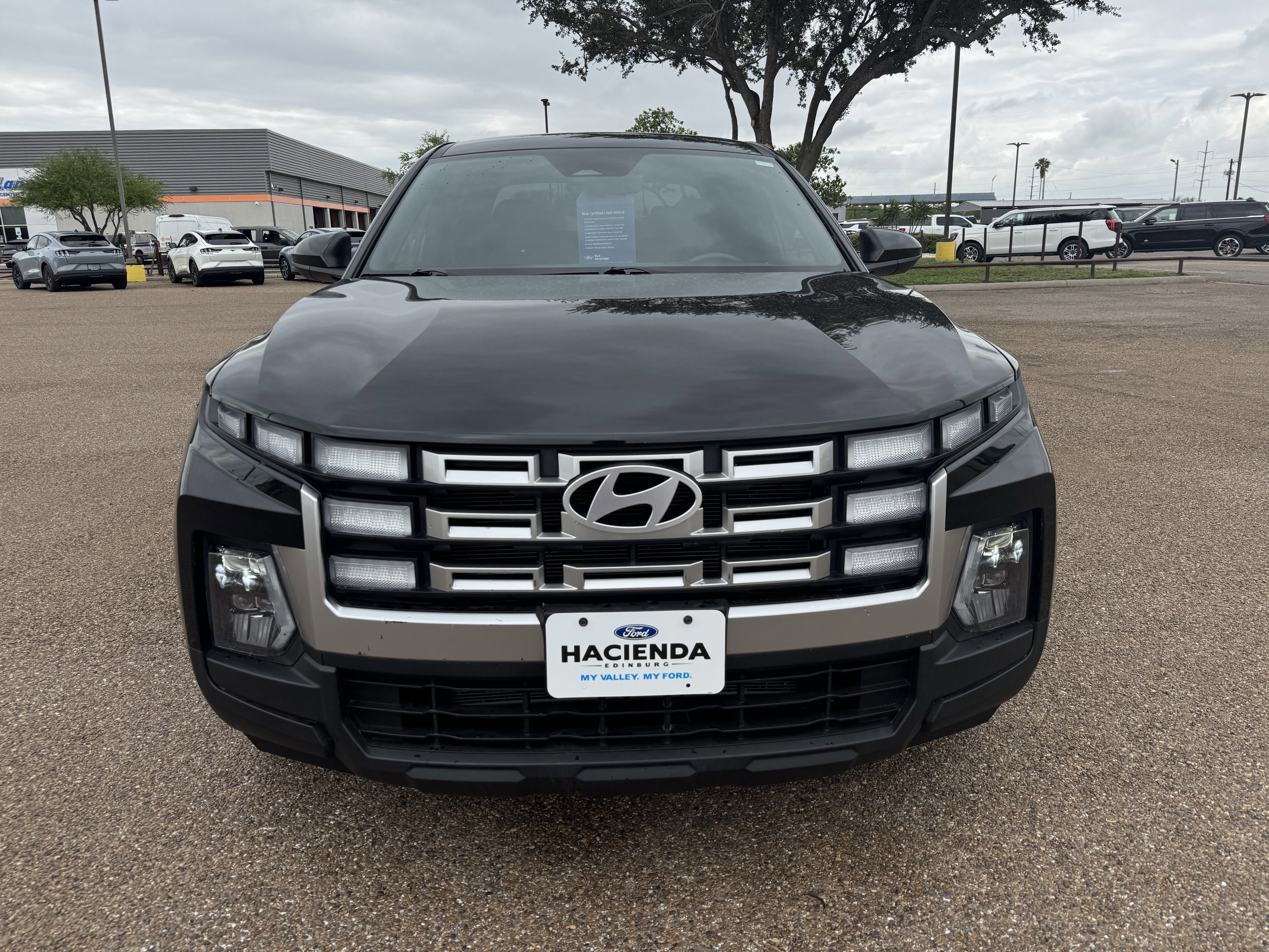 Used 2025 Hyundai Santa Cruz SE FWD image 6