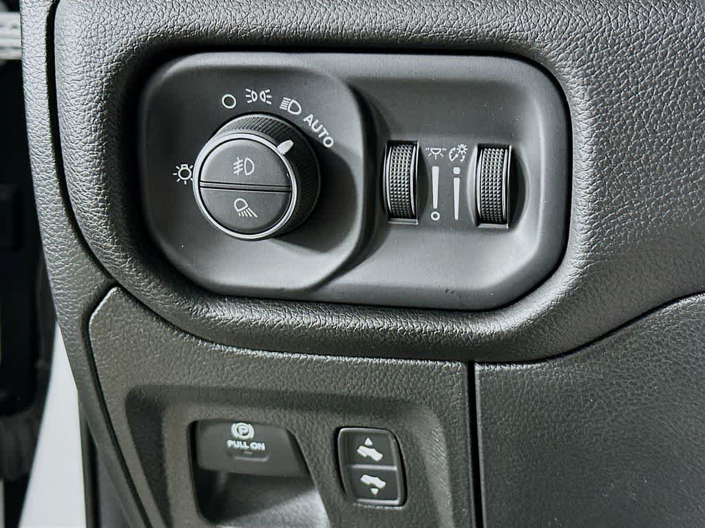 Used 2023 RAM 1500 Laramie AWD/4WD image 26