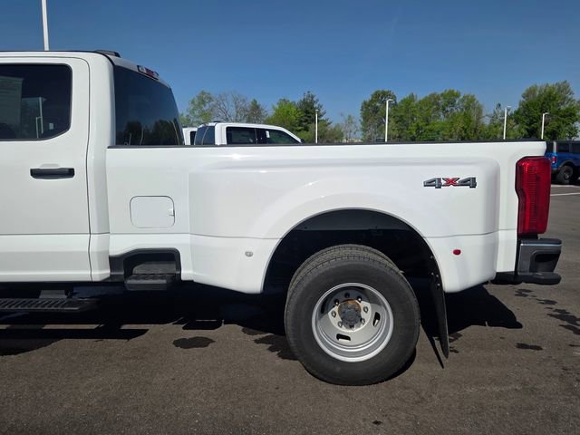 Certified 2025 Ford F350 XLT AWD/4WD image 14