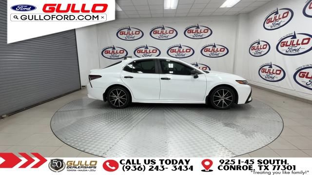 Used 2022 Toyota Camry SE FWD image 9