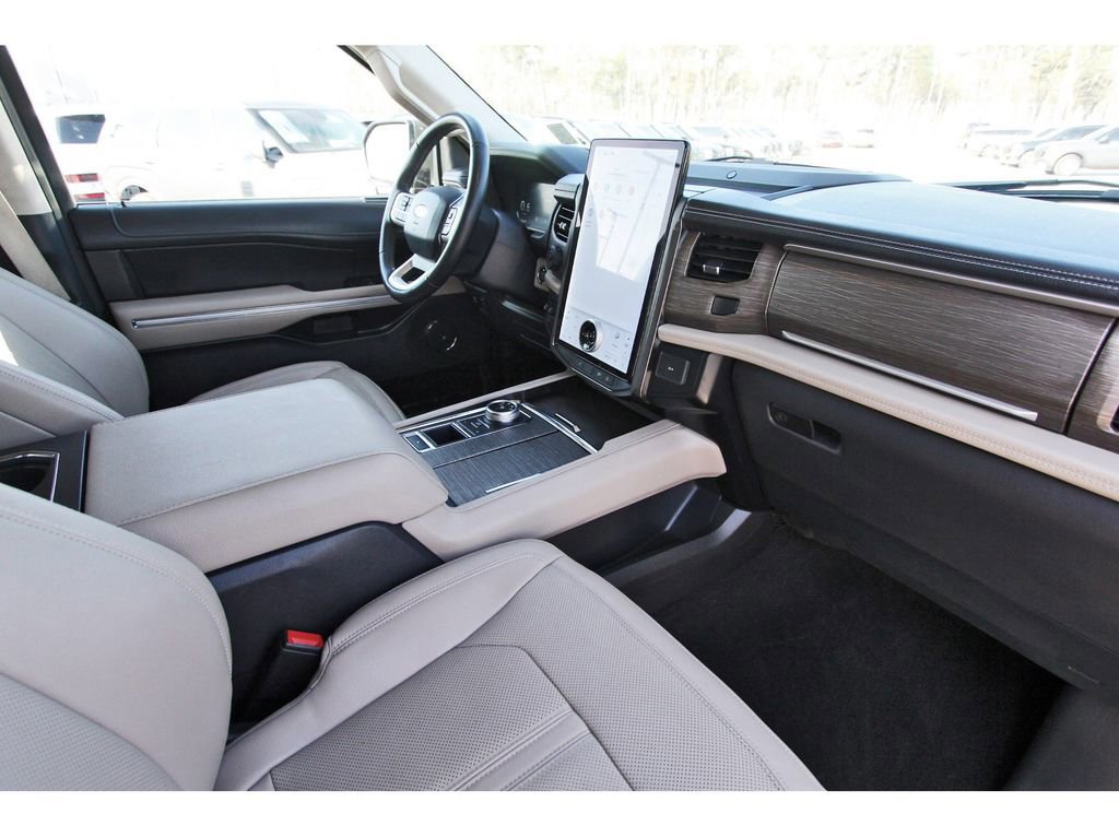 Certified 2023 Ford Expedition Limited image 27