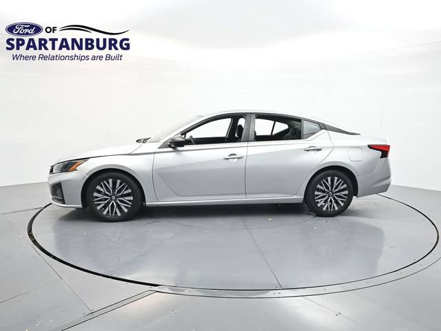 Used 2024 Nissan Altima 2.5 SV FWD image 4