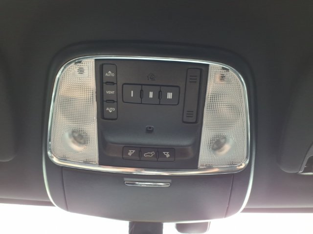 Used 2020 Jeep Grand Cherokee Altitude AWD/4WD image 29