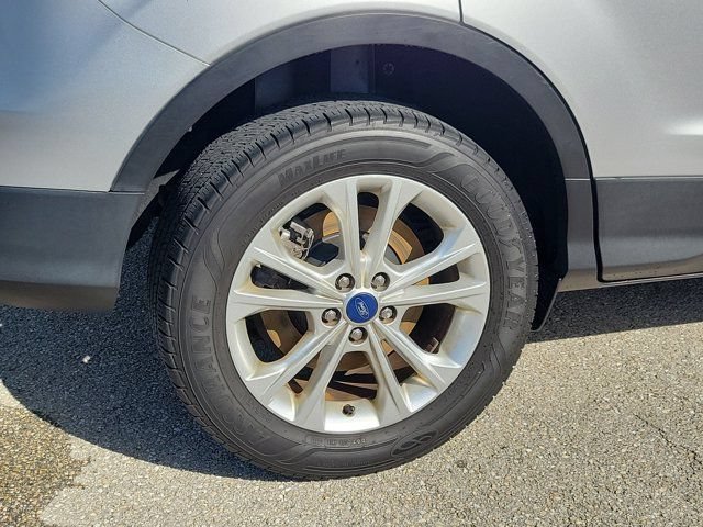 Certified 2018 Ford Escape SEL w/ Ford Safe & Smart Package FWD image 13