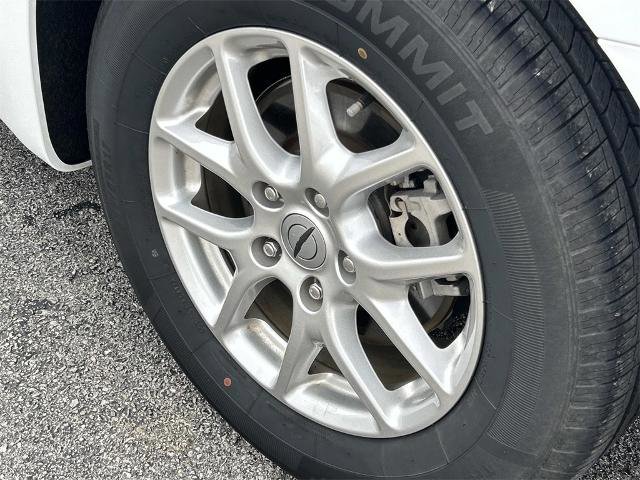 Used 2024 Chrysler Pacifica Touring-L image 12