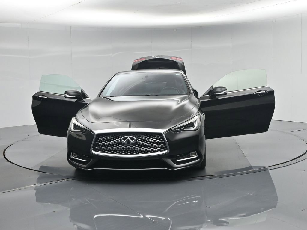 Used 2017 INFINITI Q60 Red Sport 400 RWD image 31