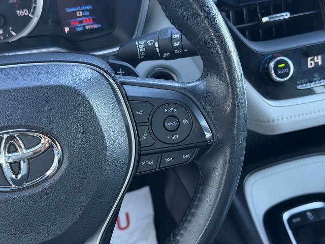 Used 2022 Toyota Corolla SE w/ SE Preferred Package image 17