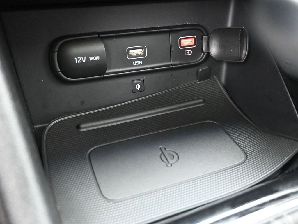 Used 2020 Kia Niro EX Premium FWD image 45