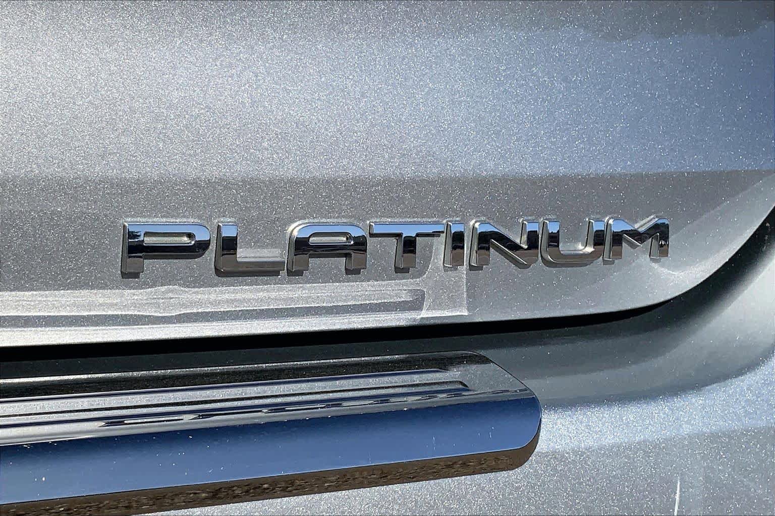 Used 2020 Toyota Highlander Platinum AWD/4WD image 50
