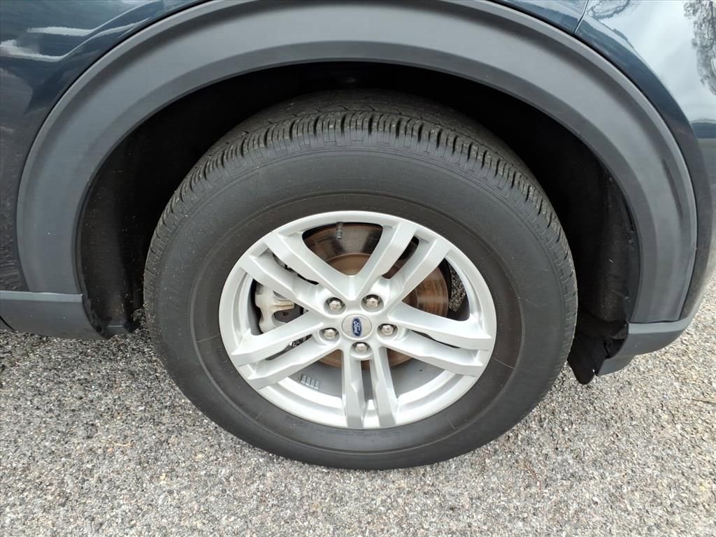 Certified 2023 Ford Explorer XLT image 7