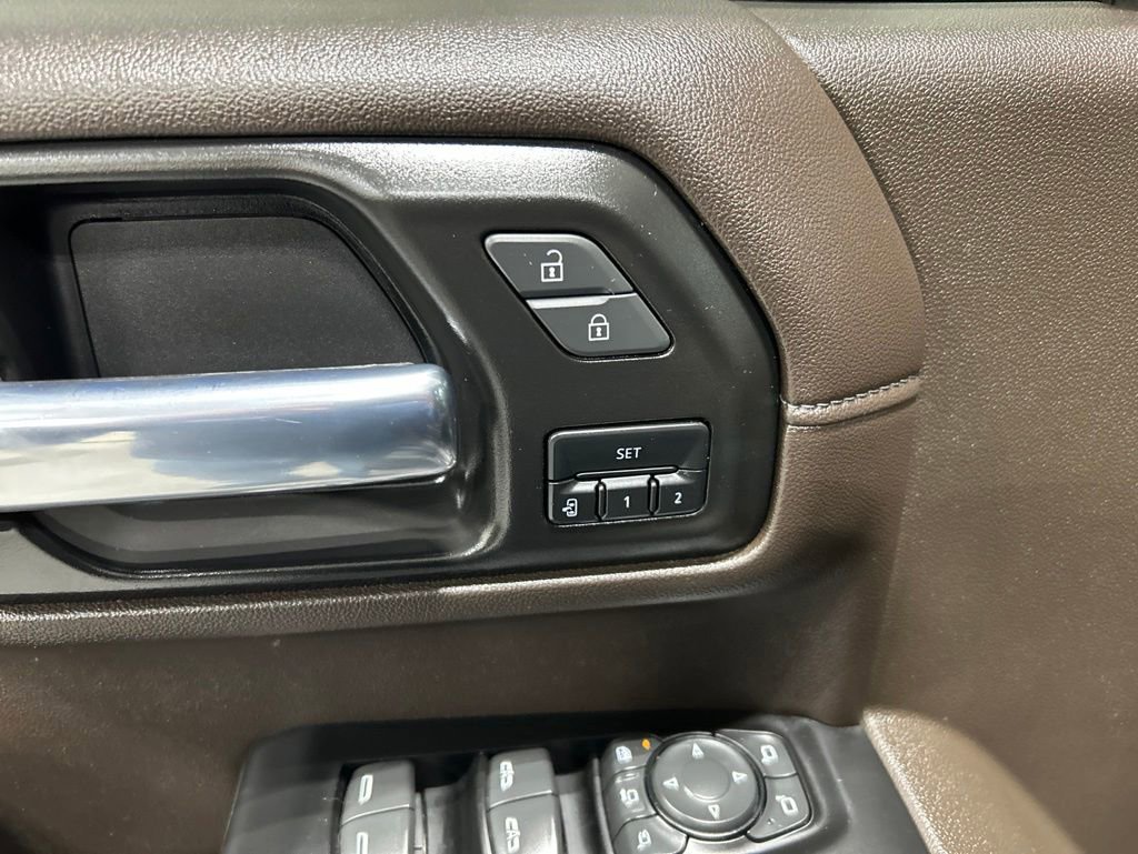 Used 2022 GMC Sierra 2500 Denali w/ Denali Ultimate Package AWD/4WD image 16
