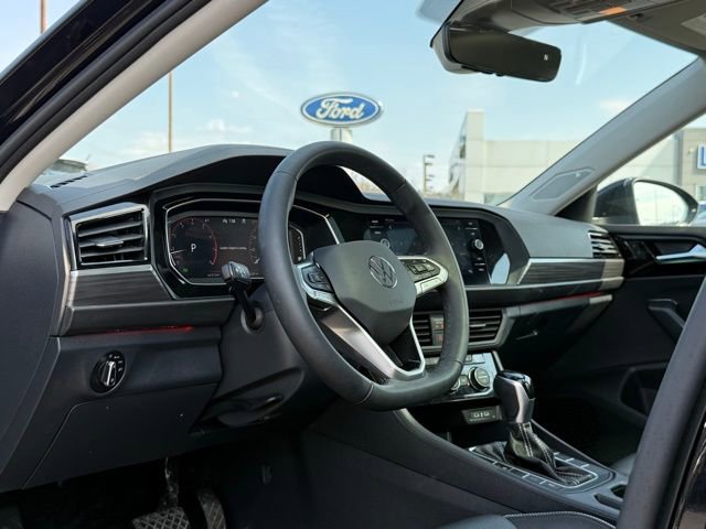Used 2024 Volkswagen Jetta SEL FWD image 13