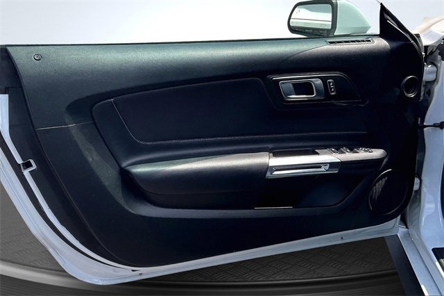 Certified 2022 Ford Mustang Convertible image 13