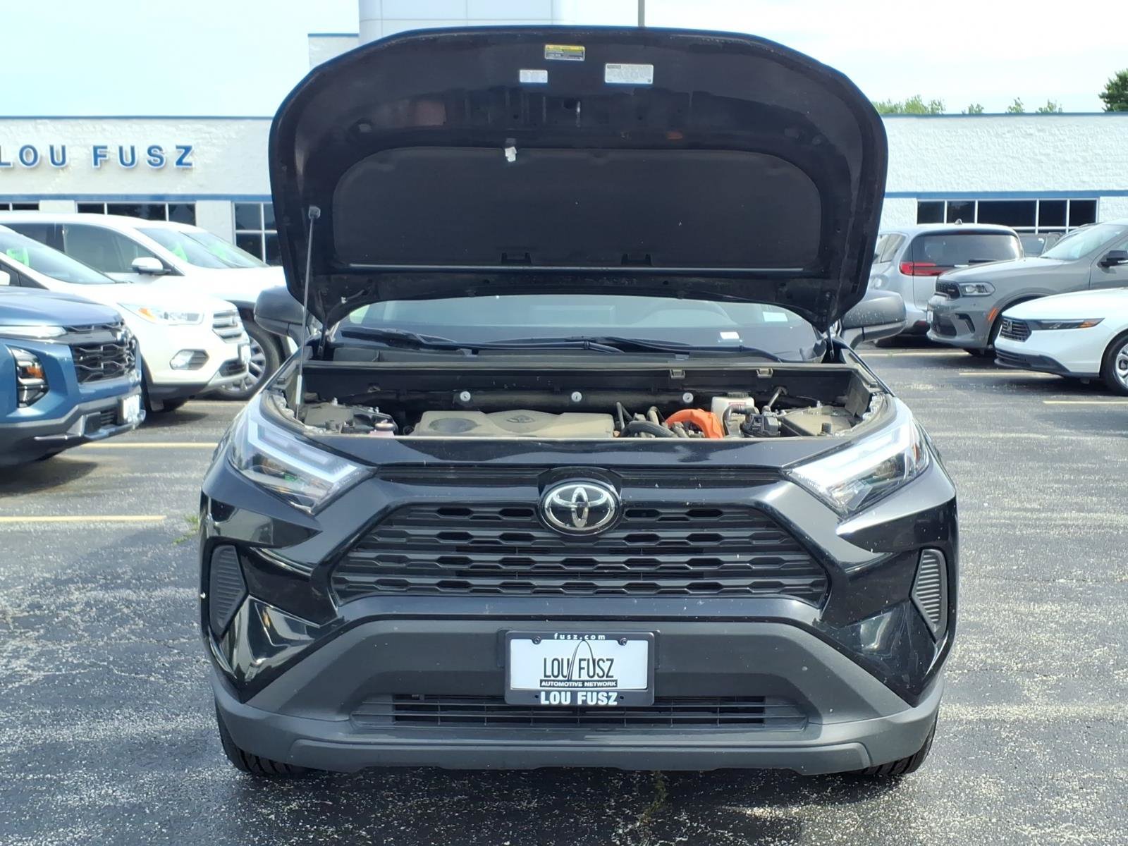 Used 2025 Toyota RAV4 LE AWD/4WD image 30