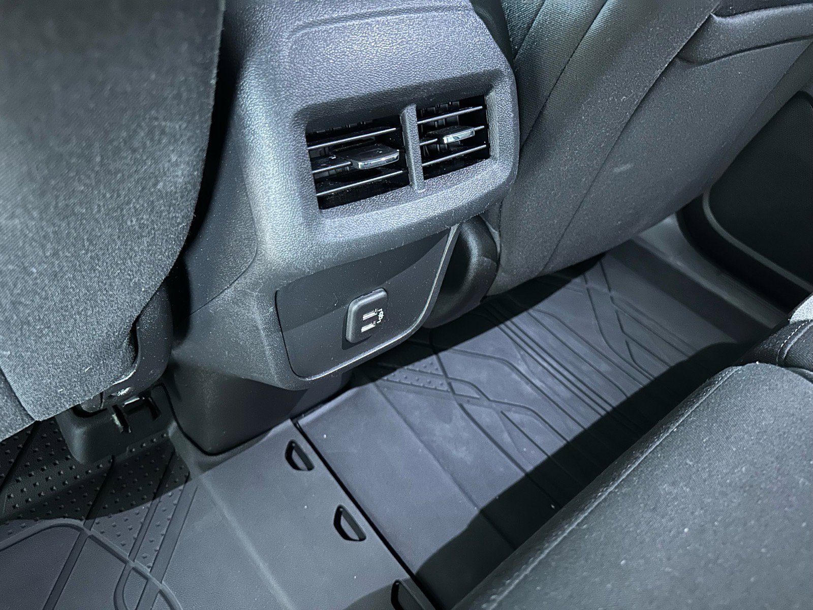 Used 2021 Chevrolet Equinox LS w/ LS Convenience Package FWD image 25