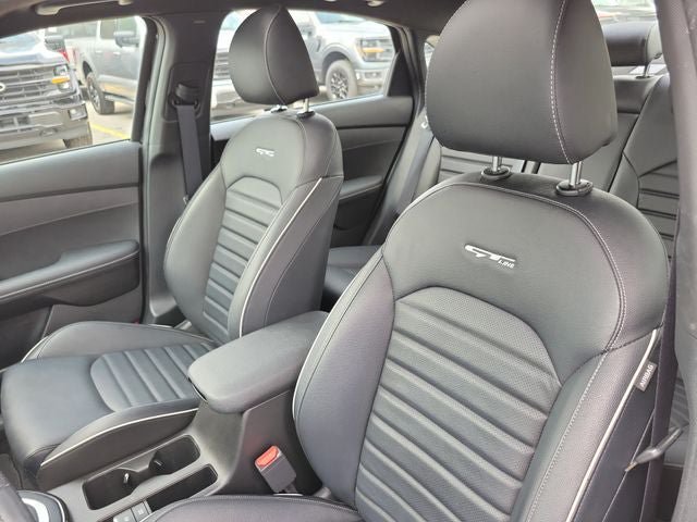 Used 2023 Kia Forte GT-Line w/ GT-Line Premium Package FWD image 5