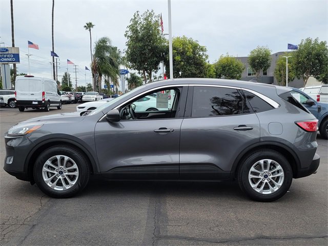 Certified 2022 Ford Escape SE image 2
