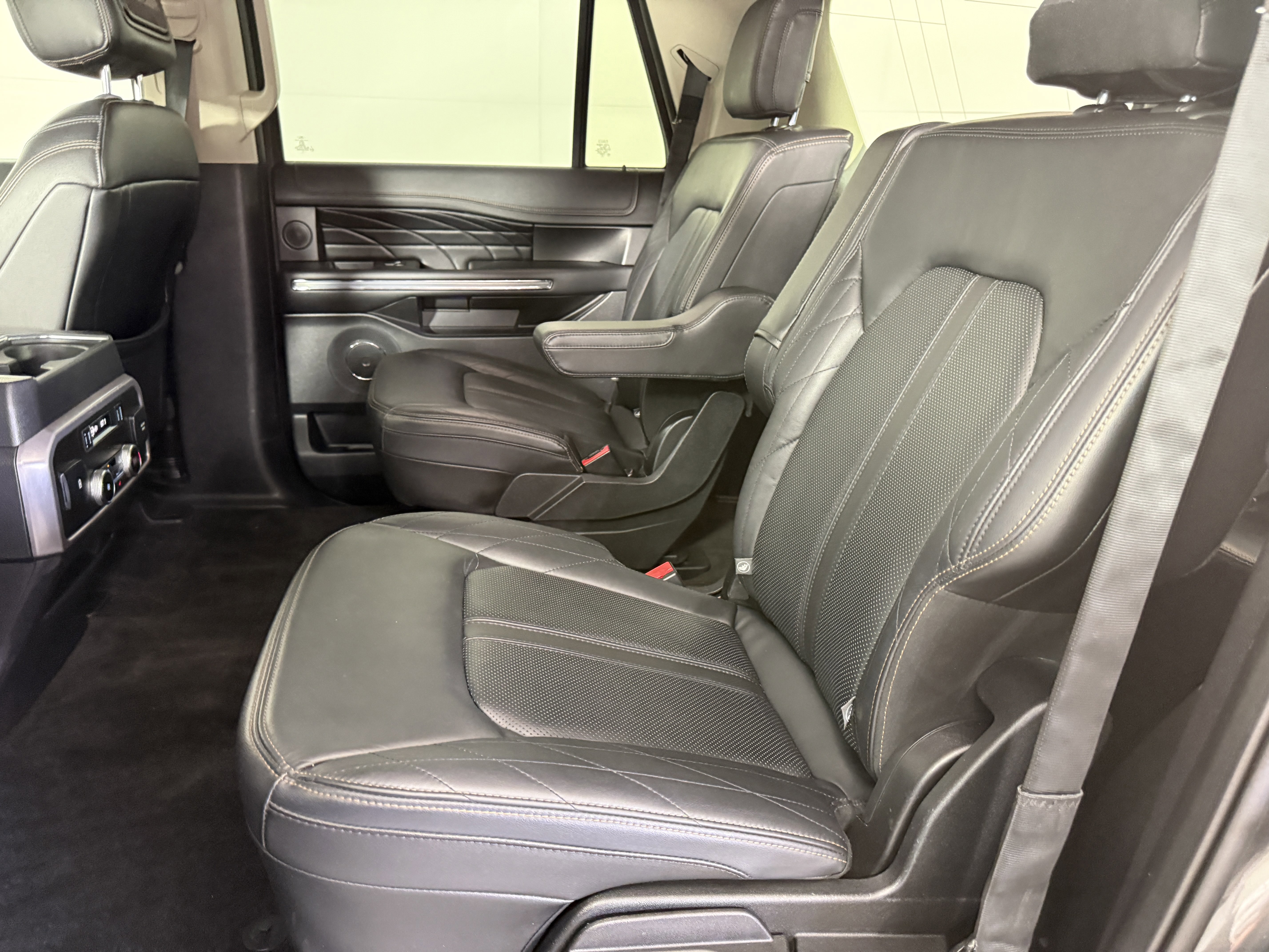 Certified 2018 Ford Expedition Max Platinum image 13