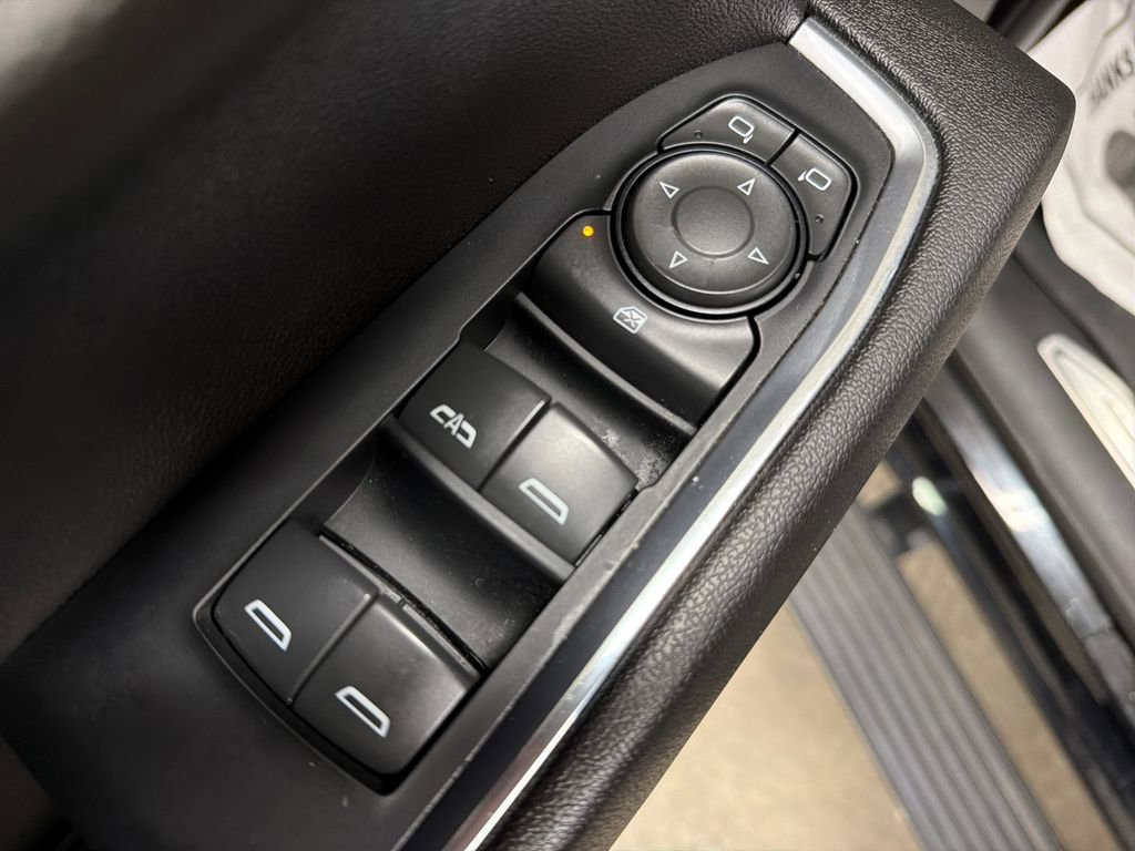 Used 2023 Chevrolet Silverado 1500 RST w/ Redline Edition AWD/4WD image 17