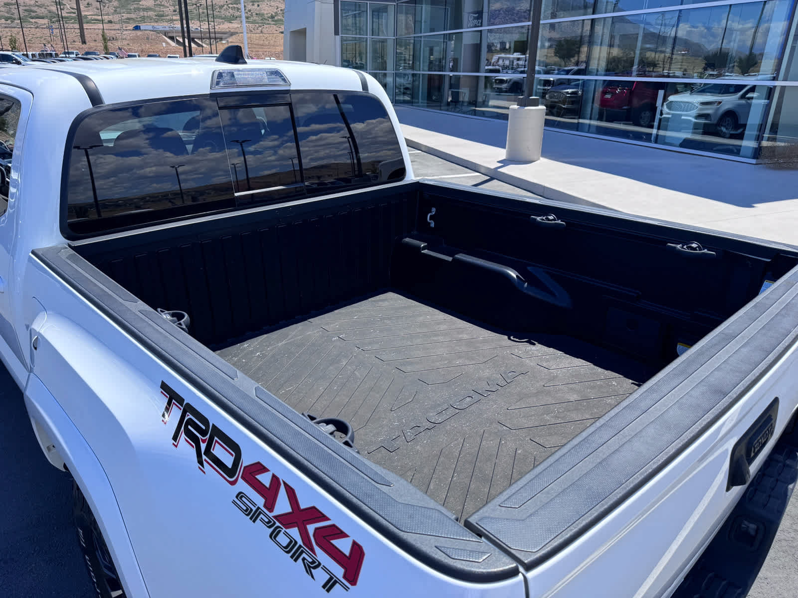 Used 2023 Toyota Tacoma TRD Sport AWD/4WD image 15
